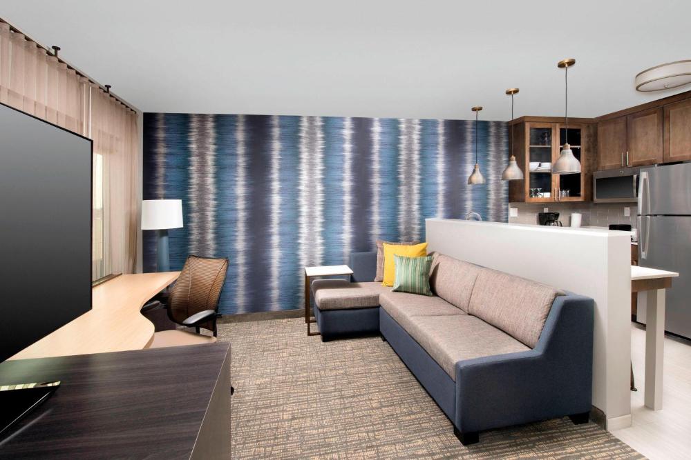 King Studio with Sofa Bed interior